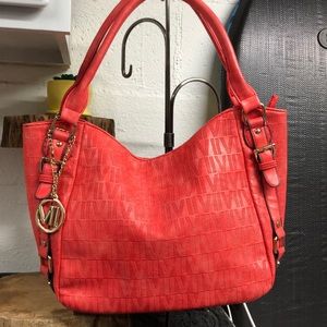 VII red shoulder bag